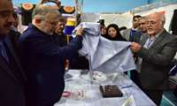 بازدید استاندار البرز از غرفه دانشگاه علوم پزشکی البرز در نمایشگاه دستاوردهای پژوهش، فناوری و فن بازار